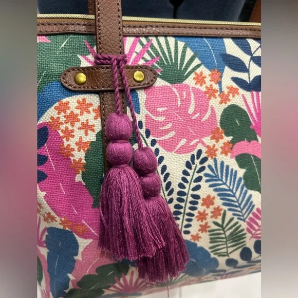 Fóssil Floral Sholder Large bag/ Tote  / Greem/ Blue/ pink - Picture 2 of 12